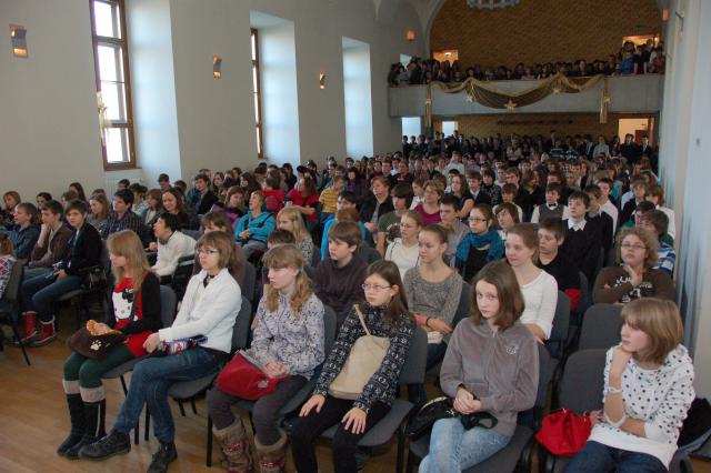 Studenti gymnázia na vánočním koncertě 